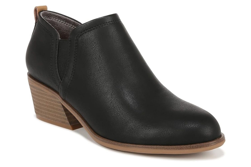 A fashion writer restocks her fall shoe wardrobe with comfy booties every fall. This season, that includes ankle boots from Toms, Steve Madden, Dr. Scholl’s, Naturalizer, and more top brands on Amazon, starting at just $33.