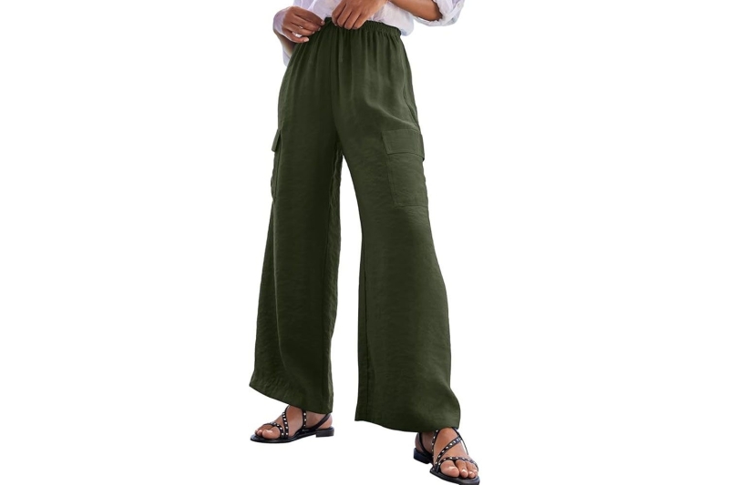 Martha Stewart wore wide-leg cargo pants, and a shopping editor found similar styles at Amazon, starting at $14. Shop the comfortable pants our fashion editor wears on repeat.