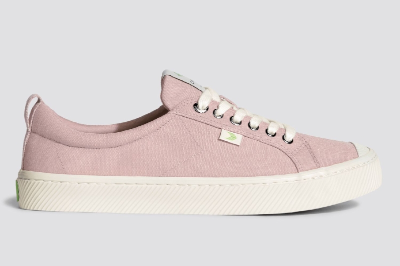 A fashion editor prefers comfortable Cariuma sneakers over 15 other tennis shoe styles. Join Brooke Shields and Alexandra Daddario by shopping for the comfortable kicks, including the Oca Low, Salvas, Uba, and Slip-On sneakers.