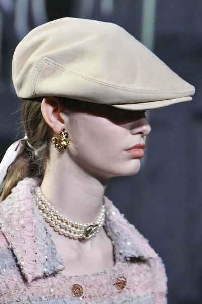 The memo coming from the fall/winter 2024 runways is all about putting a spin on fall accessory staples. As fall fashion quickly approaches, take a look at some of the accessory trends worth trying this season.