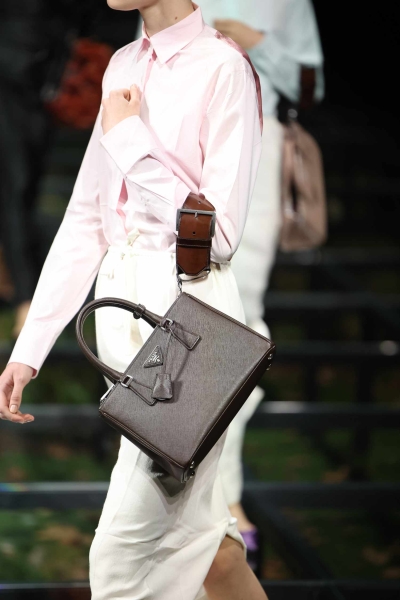 The memo coming from the fall/winter 2024 runways is all about putting a spin on fall accessory staples. As fall fashion quickly approaches, take a look at some of the accessory trends worth trying this season.