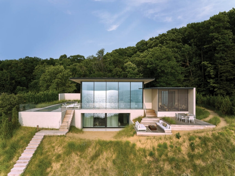 dSPACE Studio Creates A Coastal Home On Lake Michigan