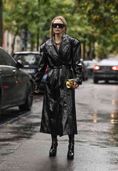 Edgy, practical, and easy to style, the leather trench coat is a fashion staple like no other. Before you style your own, here are 10 ideas to wear your leather trench coat this season.