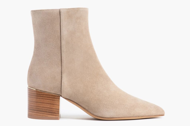 Fall shoe season is my favorite season, especially because I love to wear my suede boots. Ahead, I rounded up all the boots I own, plus a few more that I’m also eyeing, that have passed my strict suede boot test. Shop styles from J.Crew, Madewell, Tecovas, and more.