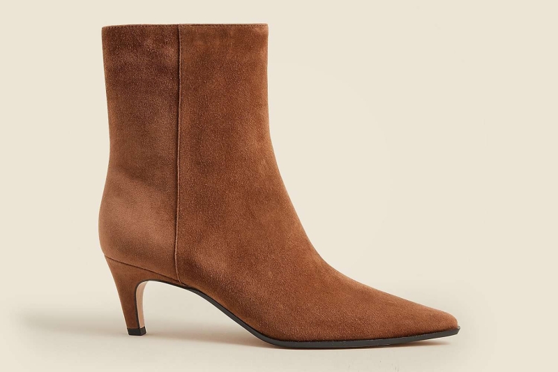 Fall shoe season is my favorite season, especially because I love to wear my suede boots. Ahead, I rounded up all the boots I own, plus a few more that I’m also eyeing, that have passed my strict suede boot test. Shop styles from J.Crew, Madewell, Tecovas, and more.