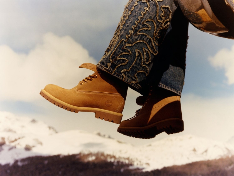 First introduced as the Timberland boot in 1973, Timberland's timeless Original Yellow Boot—informally referred to as The Wheat Boot for its color palette—has stood the test of time (51 years!) as a reasonably priced, masterfully crafted shoe beloved by blue collar Americans, celebrities, and the style obsessed.