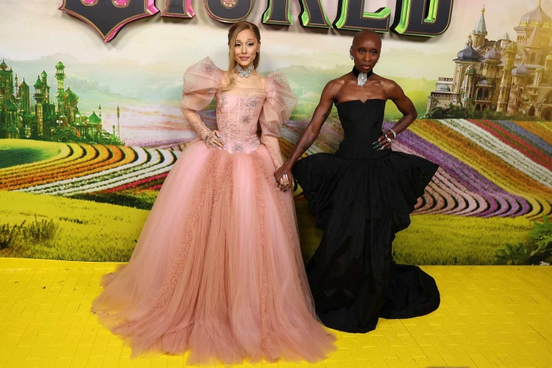 Ariana Grande recreated Glinda the Good Witch's original gown from the 1939 'Wizard of Oz' movie at the 'Wicked' premiere in Australia. See what she wore, here.