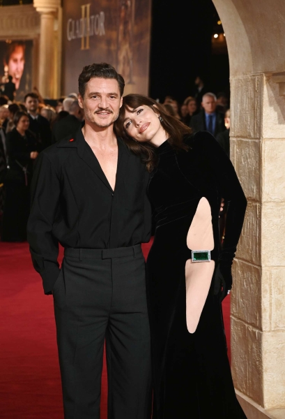 Pedro Pascal was a total gentleman helping his sister, Lux, at the premiere of 'Gladiator II' in London's Leicester Square.