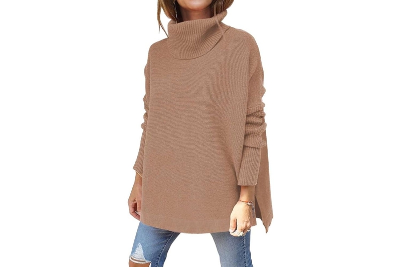 Jennifer Lopez wore a chunky turtleneck sweater that was both comfy and stylish. Shop 10 lookalikes at Amazon, Nordstrom, J.Crew, and more for up to 60 percent off during Black Friday and Cyber Monday.