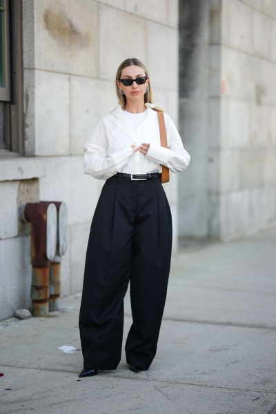 Not sure what shoes to wear with wide-leg pants? We did the outfit research for you and found the best types of shoes to wear with the trending silhouette, here.