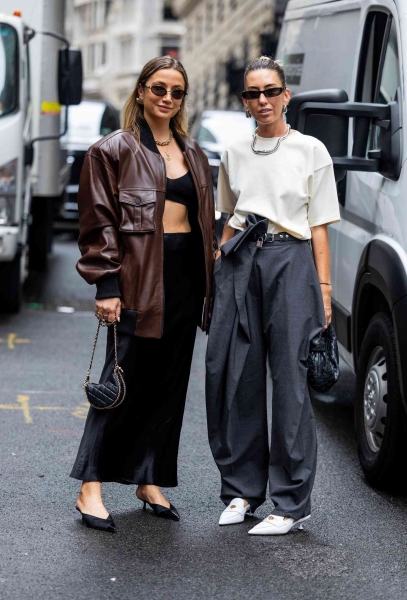 Not sure what shoes to wear with wide-leg pants? We did the outfit research for you and found the best types of shoes to wear with the trending silhouette, here.