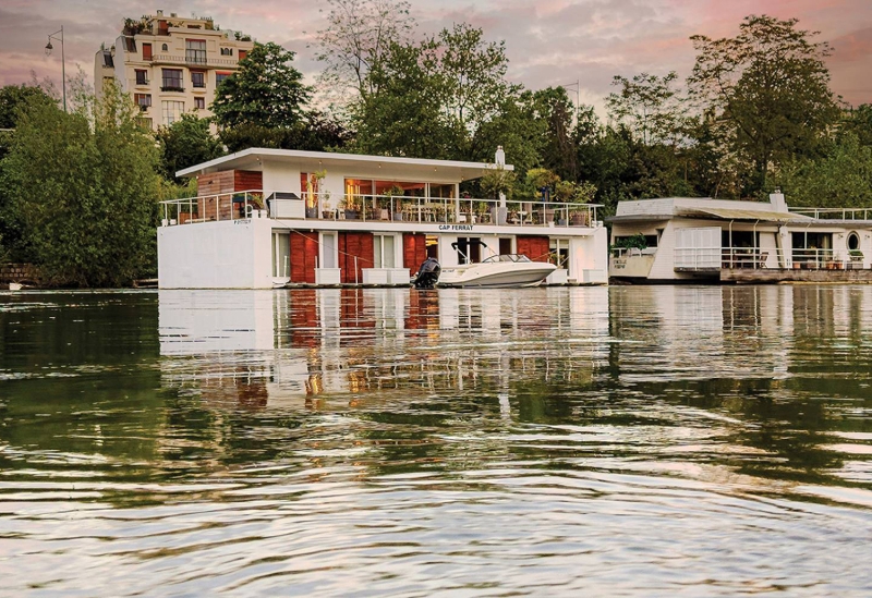 Avenue Rachel Studio's Eco-Friendly Renovation on the Seine