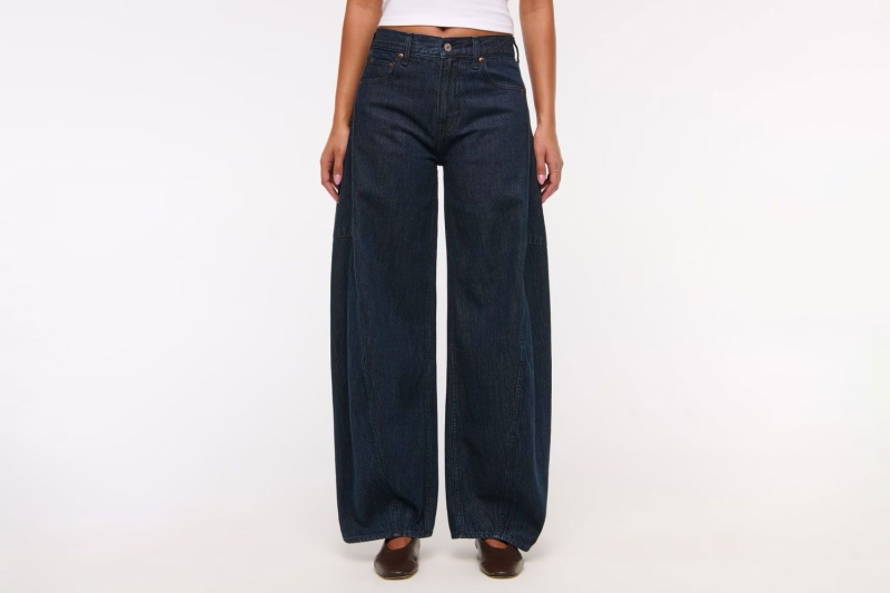 Cameron Diaz looked effortlessly cool on the red carpet in barrel-leg jeans. The divisive denim style has also been worn by Jennifer Lopez, Jessica Alba, and Katie Holmes—and I found eight barrel-leg jeans worth trying, starting at just $20.