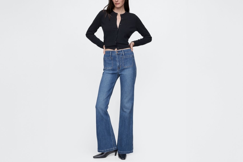 Cindy Crawford stepped out in leg-elongating flare jeans Jennifer Lopez, Victoria Beckham, and Drew Barrymore are also fans of. I found eight lookalikes of the flattering denim style at Amazon, Nordstrom, and J.Crew, starting at just $41.