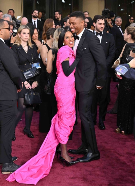 Kerry Washington wore a Barbie pink balenciaga dress to the 2025 Golden Globes red carpet