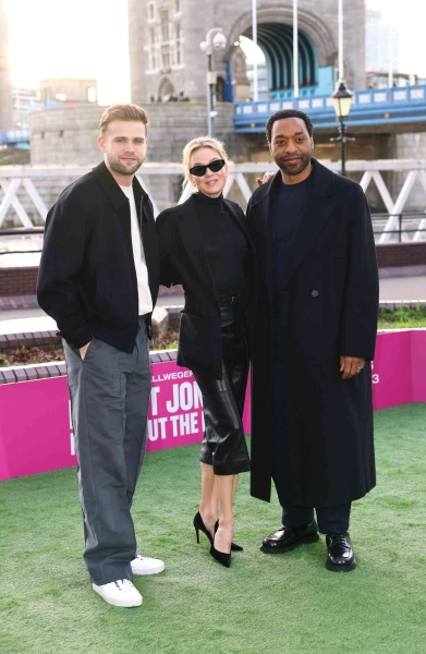 Renée Zellwegger attended a 'Bridget Jones: Mad About the Boy' press event wearing a pair of leather capris that were so Y2K-coded.