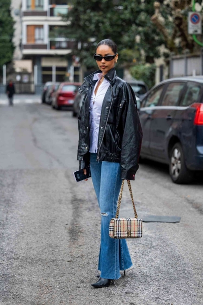 Since flared jeans require a bit of extra thought when it comes to what shoes to wear, we’ve compiled a list of seven kinds of shoes that’ll take your flare jeans to the next level.