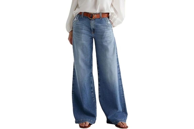 Sofia Vergara recently wore baggy jeans, a denim style that Katie Holmes, Rihanna, and Brooke Shields have also worn. An InStyle writer found several similar pairs of baggy jeans from Levi’s, Sidefeel, and more, starting at just $40 on Amazon.