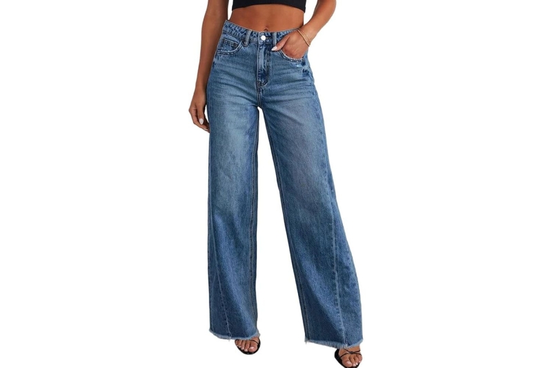 Sofia Vergara recently wore baggy jeans, a denim style that Katie Holmes, Rihanna, and Brooke Shields have also worn. An InStyle writer found several similar pairs of baggy jeans from Levi’s, Sidefeel, and more, starting at just $40 on Amazon.