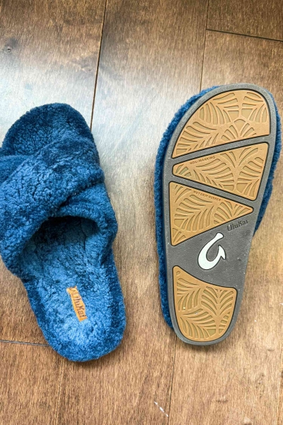 Twenty pairs and four weeks of testing later, the InStyle team found the 10 best slippers of the season. By evaluating their comfort, ease, and warmth, we found the ones to elevate your at-home experience, whether you’re lounging or cleaning.