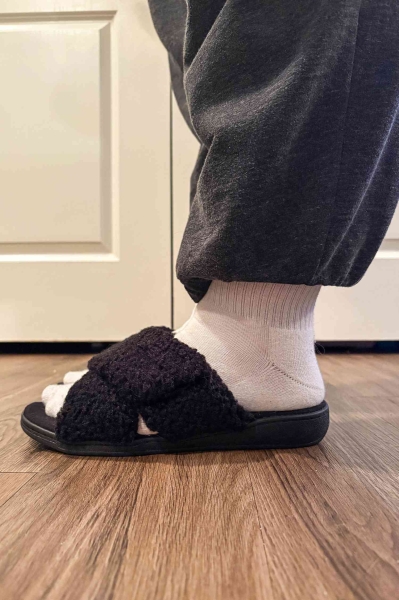 Twenty pairs and four weeks of testing later, the InStyle team found the 10 best slippers of the season. By evaluating their comfort, ease, and warmth, we found the ones to elevate your at-home experience, whether you’re lounging or cleaning.