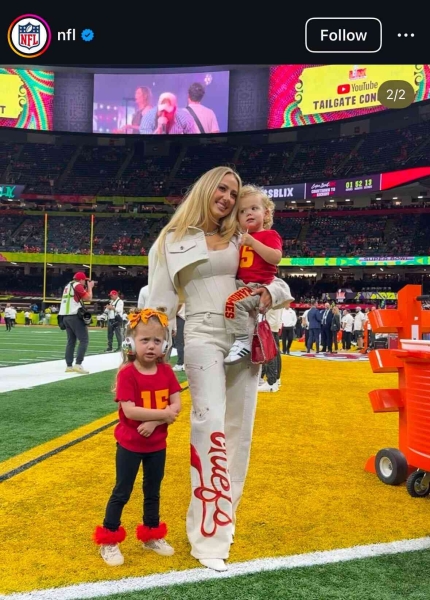 Brittany Mahomes served up some loud luxury style at the 2025 Super Bowl, stepping out at the February 9 game in a $73,000 diamond necklace paired with a white corset top and custom airbrushed cargo pants. See her outfit and jewelry, here.