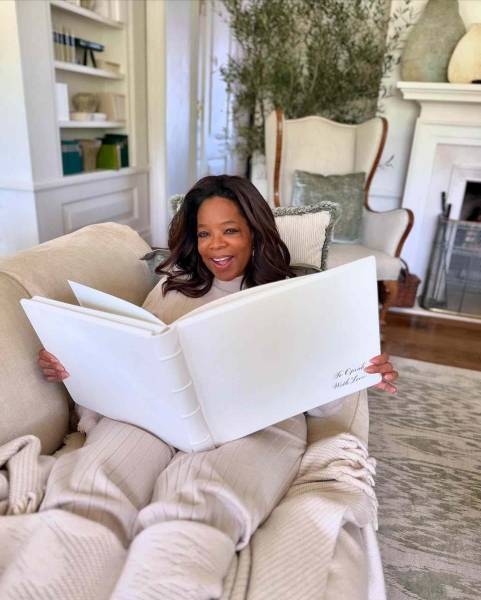 Oprah wore the knit lounge set that Martha Stewart has relied on through winter 2025. Shop similar matching sets for travel, including co-ords from Anrabess, Ekouaer, and more for under $50.