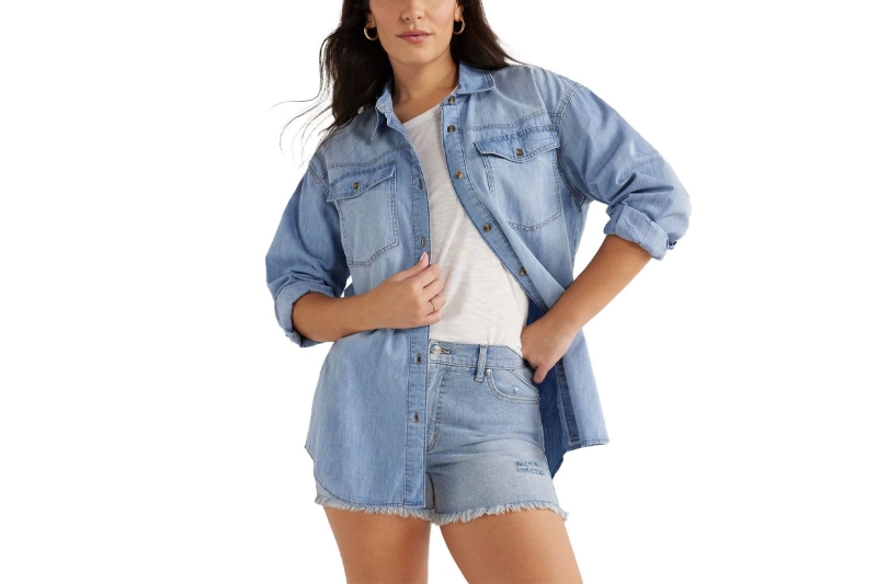 Rihanna wore a denim-on-denim outfit reminiscent of the Y2K fashion trend that other celebs like Katie Holmes, Nicole Kidman, Beyoncé, and Taylor Swift are fans of. Shop similar pieces including denim jeans, vests, and blazers all under $35.