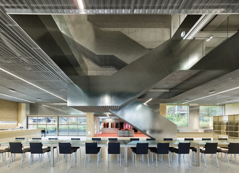 6 Global Showrooms Embracing The Shades Of Spring