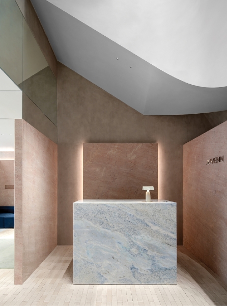6 Global Showrooms Embracing The Shades Of Spring