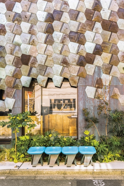 Kengo Kuma Designs A Tokyo Café With A Dynamic Facade
