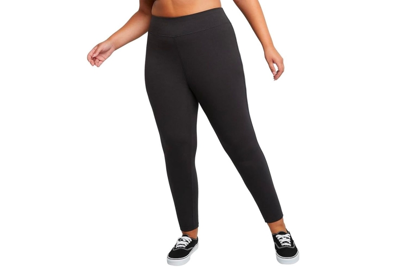 Looking for the best plus-size leggings that work with your busy life? Our fashion experts found the 10 best pairs for working out and working. These leggings from Amazon, Athleta, and other trusted brands have pockets, aren’t see-through, stay up, and don’t chafe.